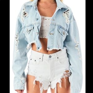 🚨 LF BLOWOUT SALE! 🚨 Cropped denim jackets, XS